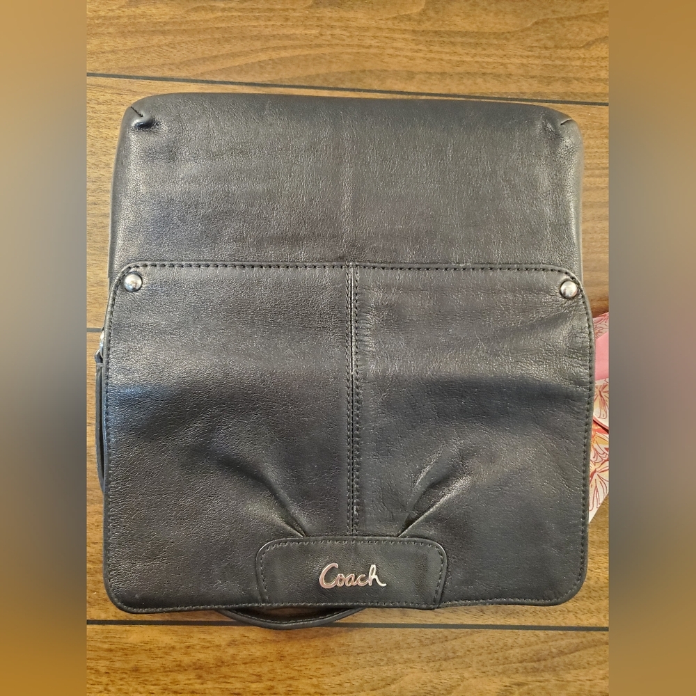 COACH LEATHER MINI BAG IN EXCELLENT CONDITION! - Picture 6 of 9